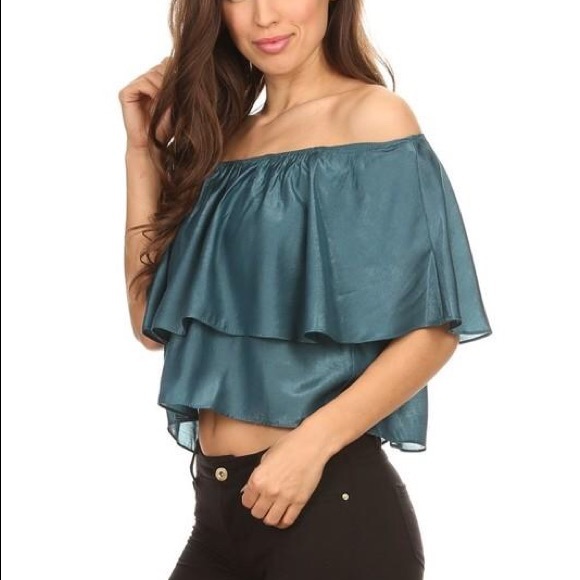 Relaxed Style Ruffled Top - Picture 9 of 16